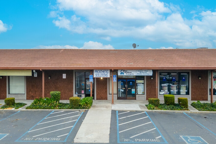 More Photos Of 191 San Felipe Rd, Hollister Unknown For Lease