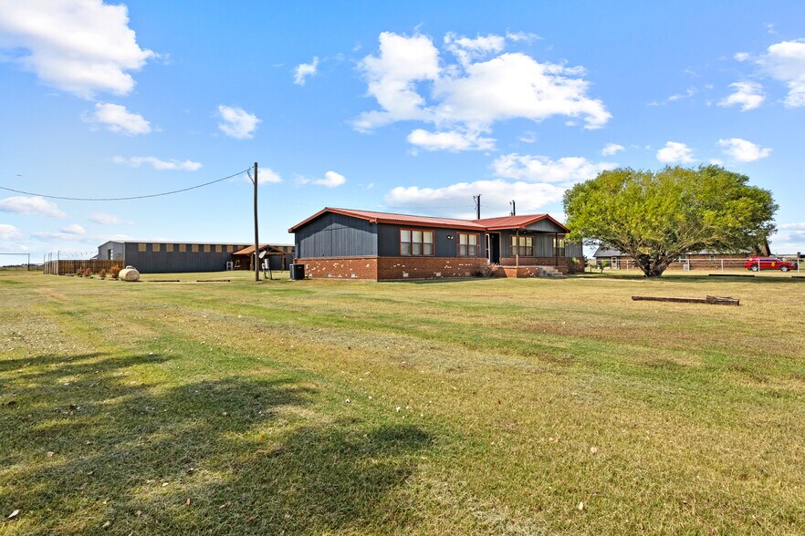 More Photos Of 20500 N 2810 Rd, Kingfisher Lodge Meeting Hall For Sale