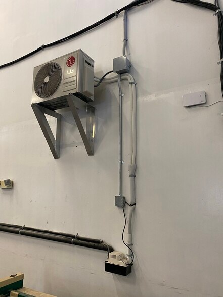 More Photos Of 430 Andalusia Ave, Ormond Beach Warehouse For Lease