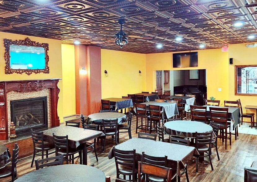 More Photos Of 8508-8510 N 30th St, Omaha Restaurant For Sale