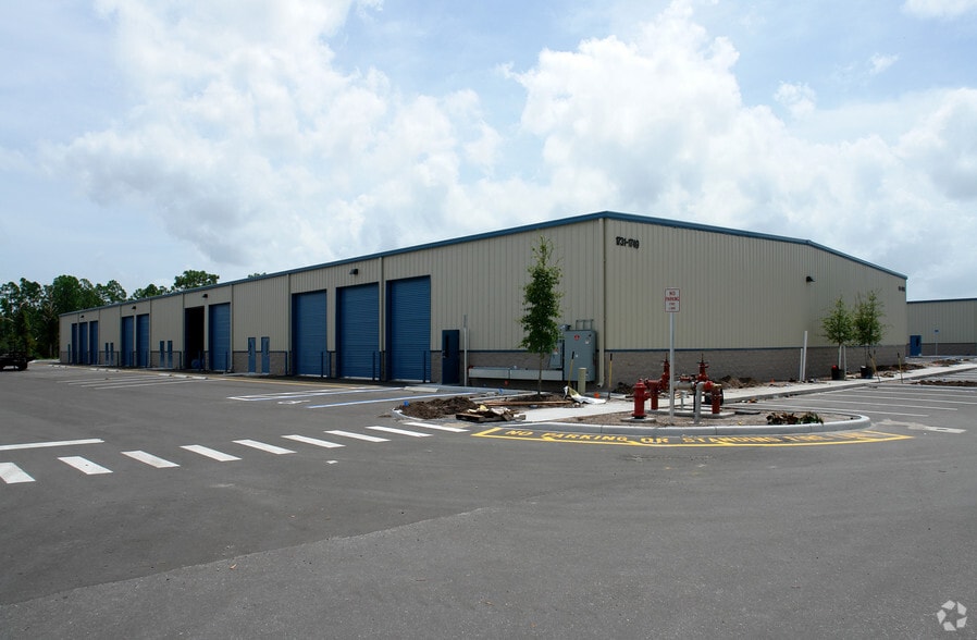 Primary Photo Of 1731-1829 Business Center Ln, Kissimmee Warehouse For Lease