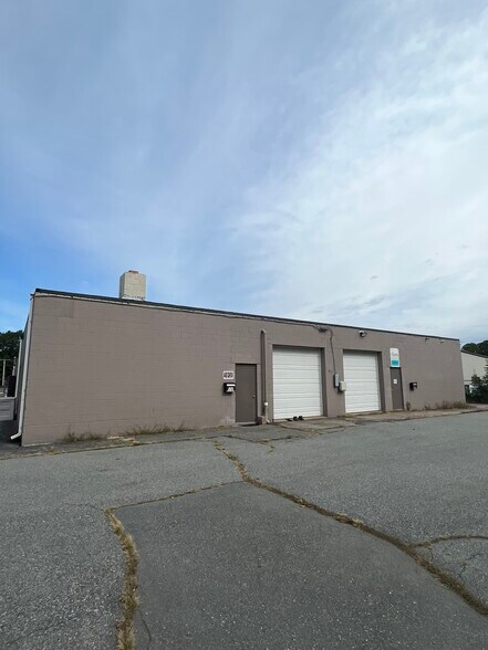 More Photos Of 50 Minnesota Ave, Warwick Warehouse For Lease