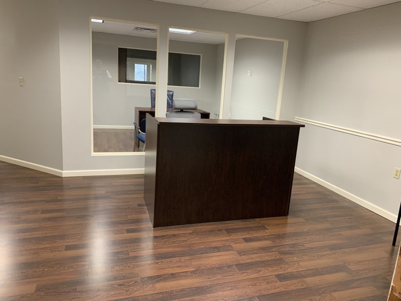 More Photos Of 142 Temple St, New Haven Medical For Sale