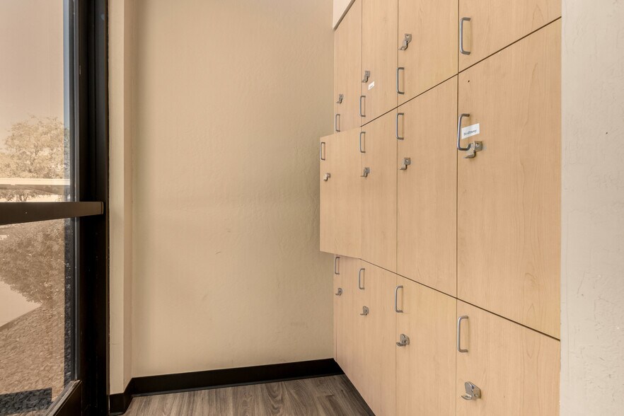 More Photos Of 1355 S Higley Rd, Gilbert Medical For Lease