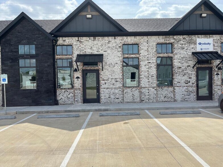 More Photos Of 2035 N Mason Dr, Katy Medical For Lease