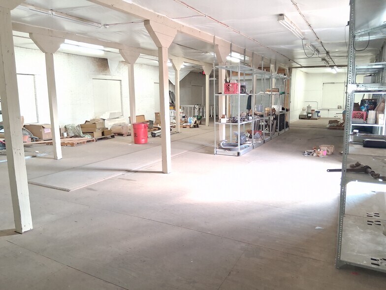 More Photos Of 800 S Morrison Ave, Collinsville Warehouse For Sale