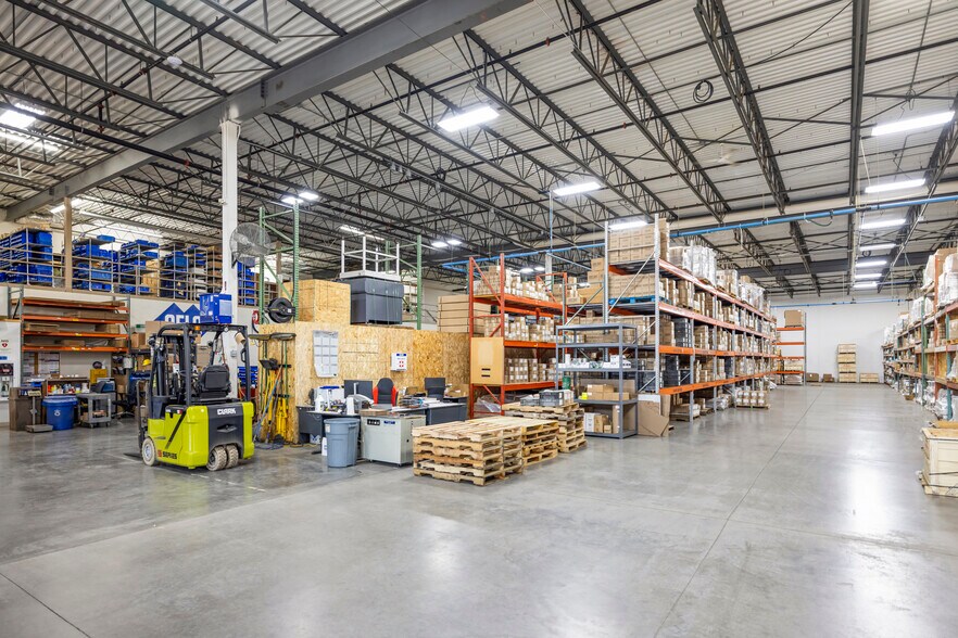 More Photos Of 610 Whitetail Blvd, River Falls Warehouse For Lease