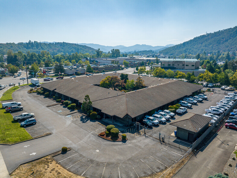 Primary Photo Of 2900 NW Stewart Pky, Roseburg Medical For Lease