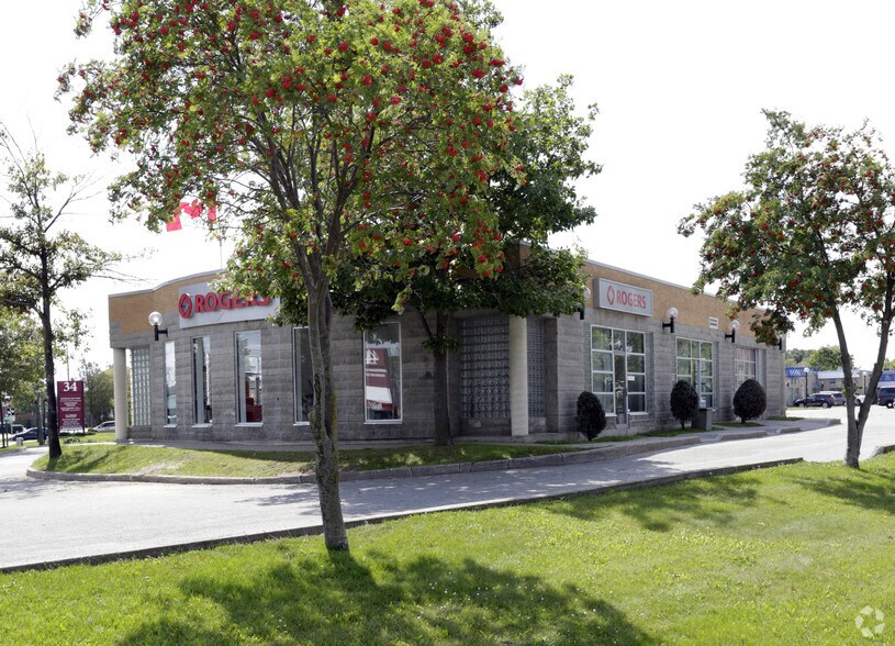 More Photos Of 29-35 Cedar Pointe Dr, Barrie Unknown For Lease