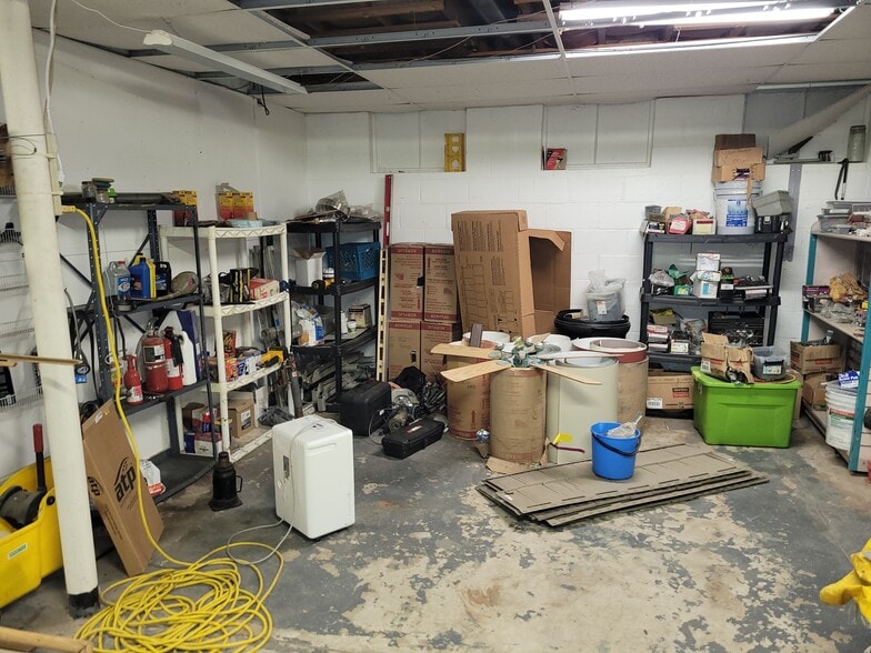 More Photos Of 755 E Hamilton Ave, Franklin Office For Sale