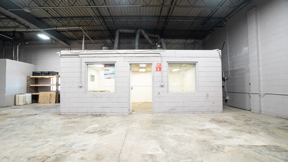 More Photos Of 5501 W Mill Rd, Milwaukee Manufacturing For Lease