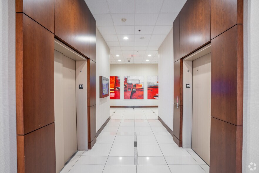 More Photos Of 1920 Country Place Pky, Pearland Medical For Lease