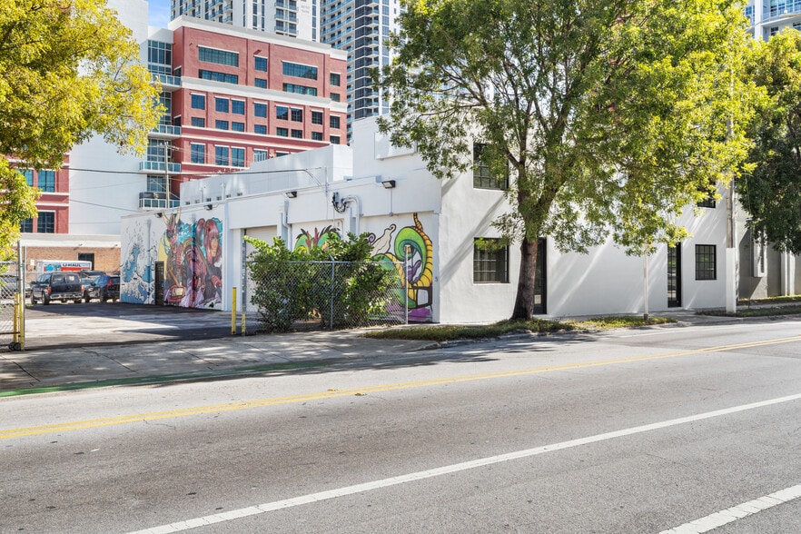 More Photos Of 1731 N Miami Ave, Miami General Retail For Lease