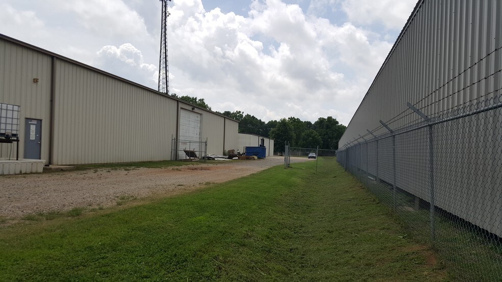 More Photos Of 1905-1907 Alfred Ln, Bossier City Warehouse For Lease