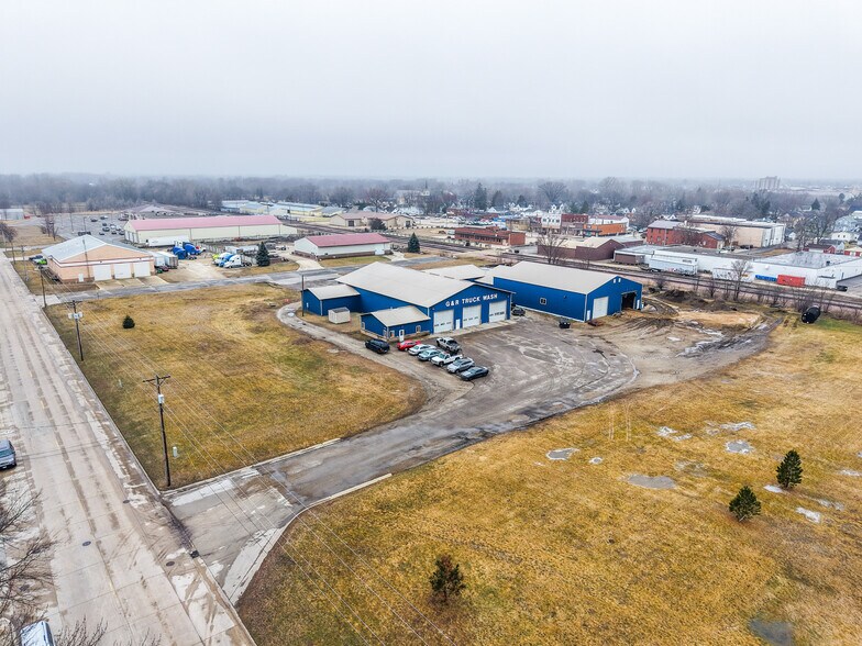 More Photos Of 501 11th St NE, Austin Carwash For Sale