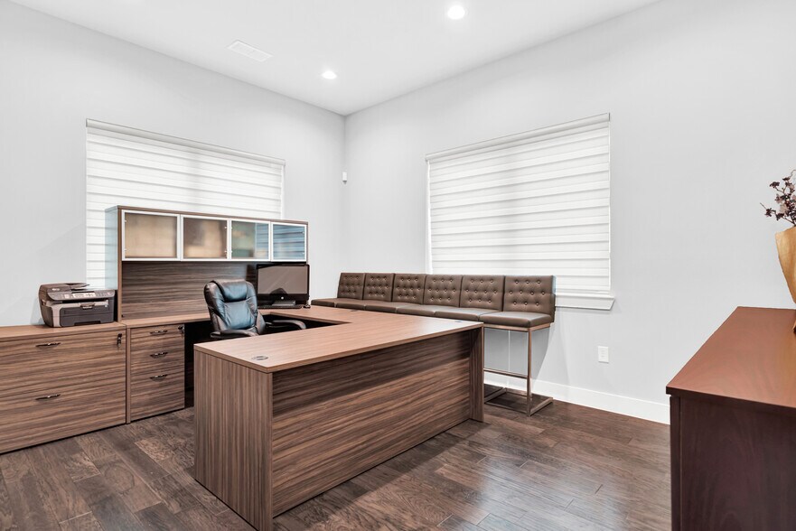 More Photos Of 4425 Plano Pkwy, Carrollton Office For Lease