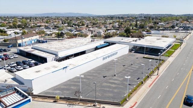 More Photos Of 400 S Atlantic Blvd, Alhambra Auto Dealership For Sale
