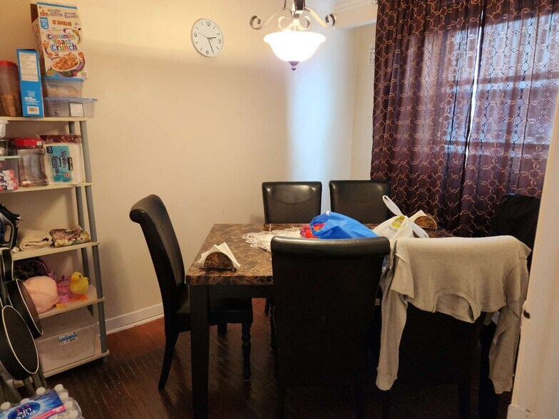 More Photos Of 50 Amherst Av, Toronto Apartments For Sale