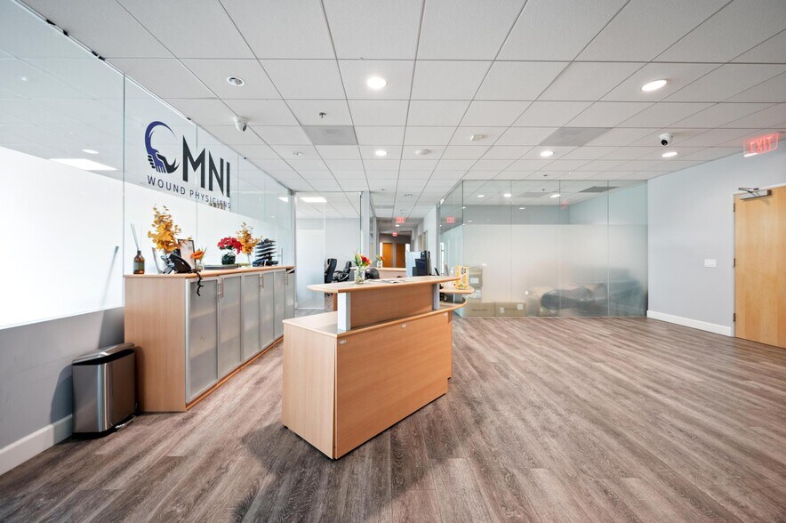 More Photos Of 28212 Kelly Johnson Pky, Valencia Medical For Lease