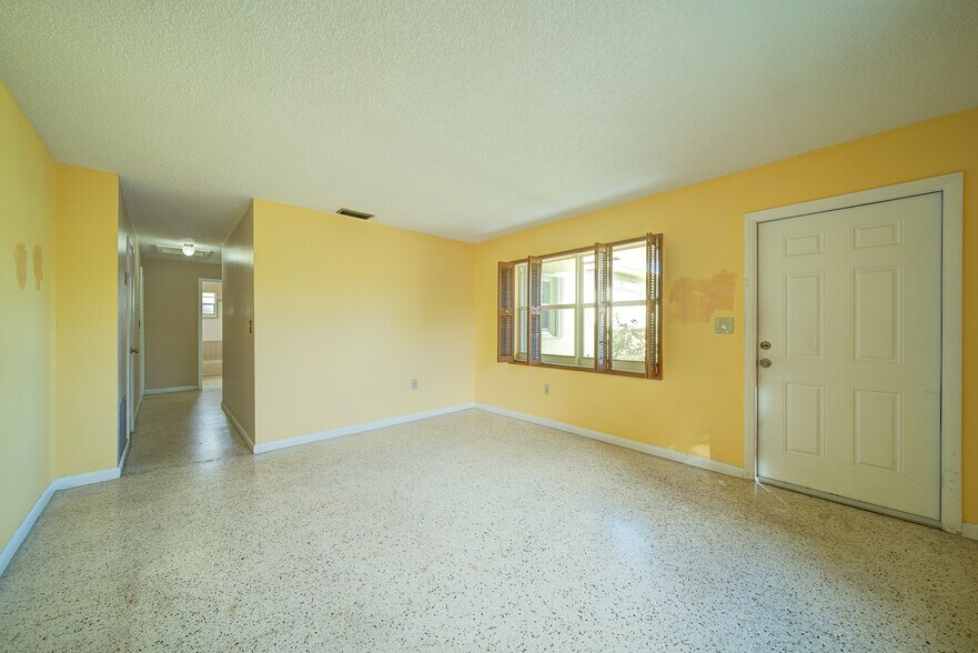 More Photos Of 7358 SW 23rd St, Miami Multifamily For Sale