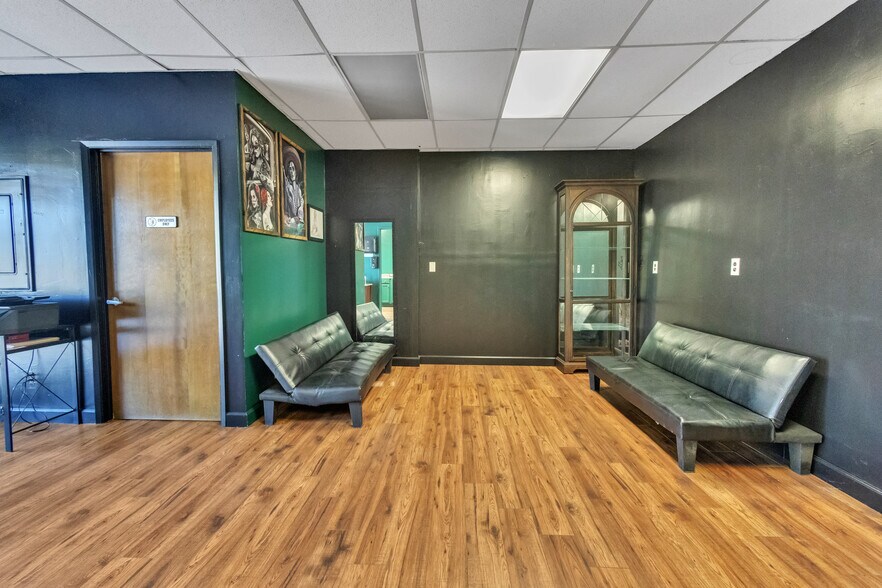 More Photos Of 2027 Grand Canal Blvd, Stockton Office For Sale