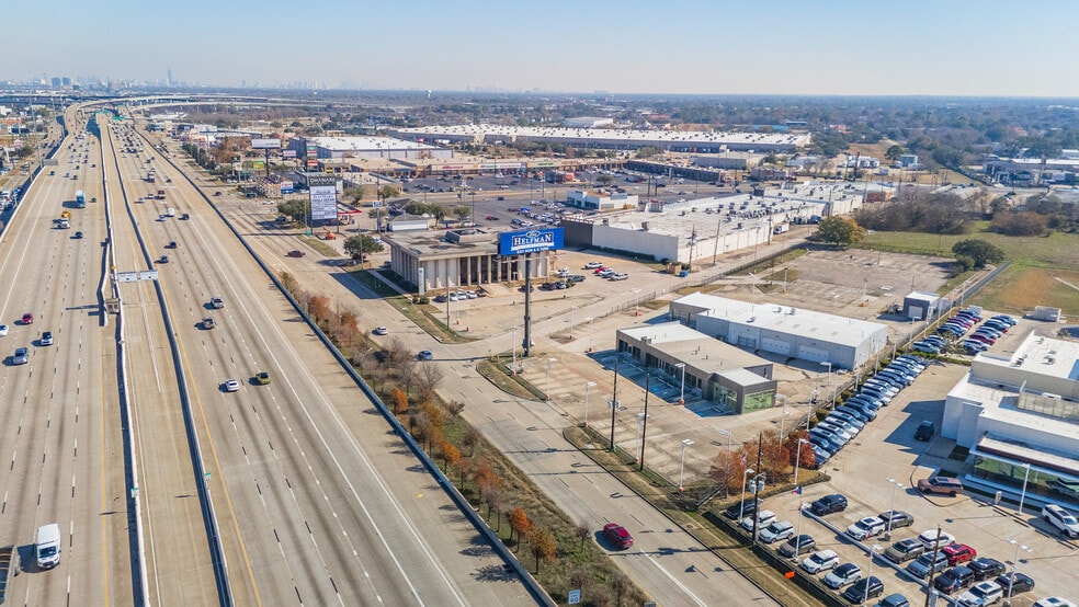 More Photos Of 11819 Southwest Fwy, Houston Auto Dealership For Lease