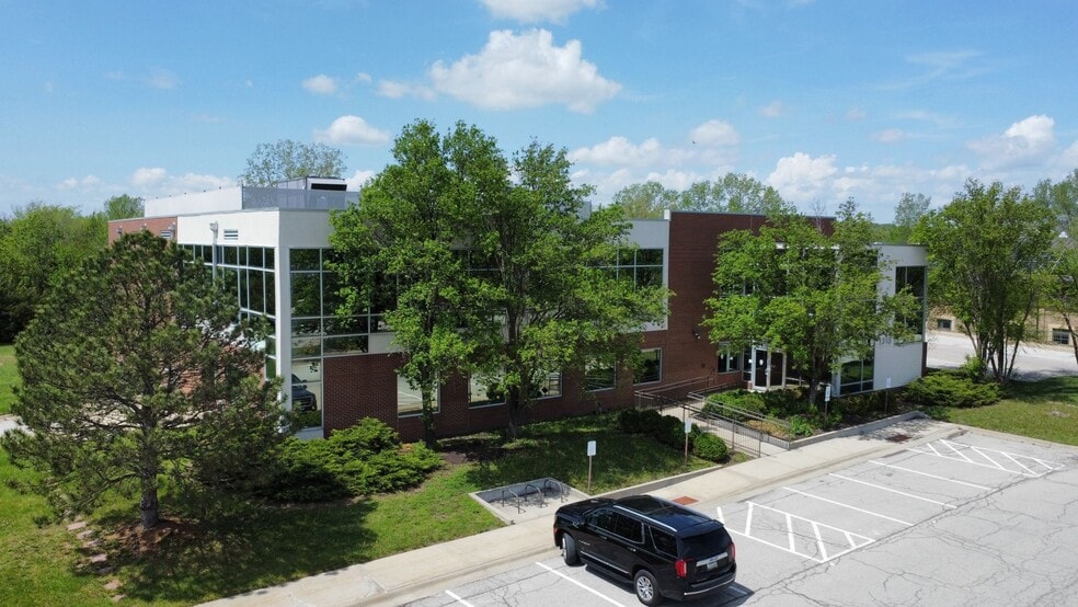 Primary Photo Of 1315 Wakarusa Dr, Lawrence Medical For Sale