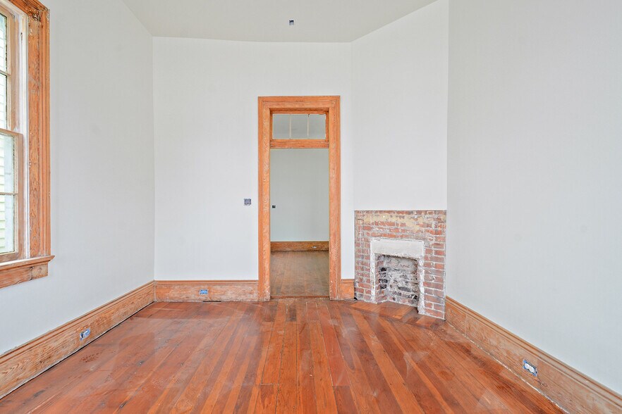More Photos Of 2500 Freret St, New Orleans Apartments For Sale