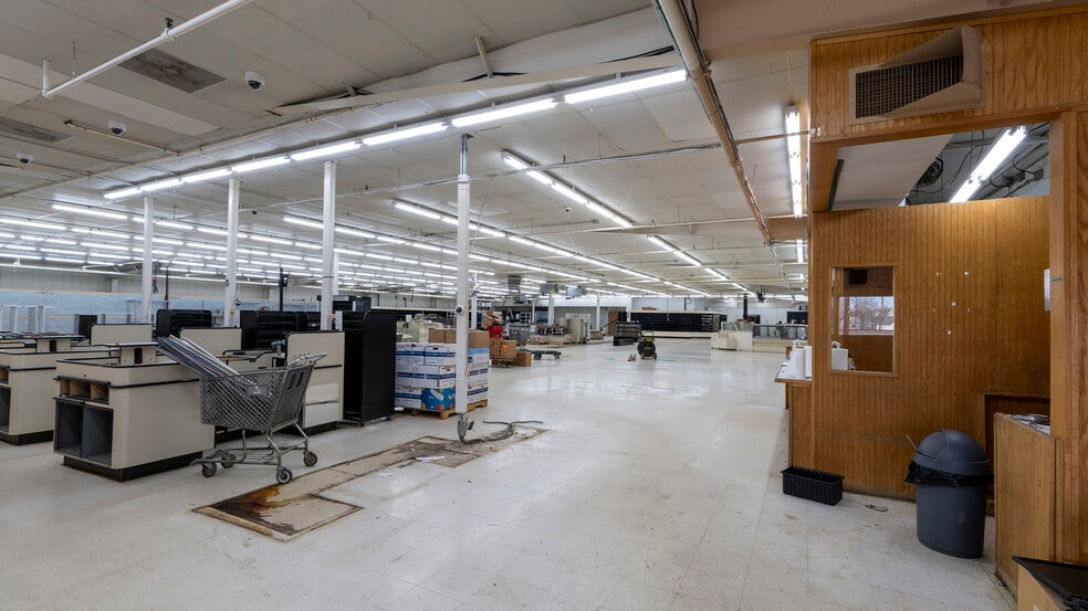 More Photos Of 2106 Valley Dr E, Miles City General Retail For Sale