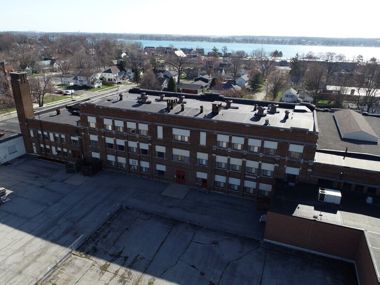 More Photos Of 301 N 6th St, Saint Clair Schools For Sale