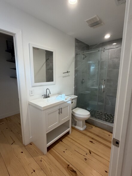 More Photos Of 418 Vine St, San Antonio Office Residential For Sale