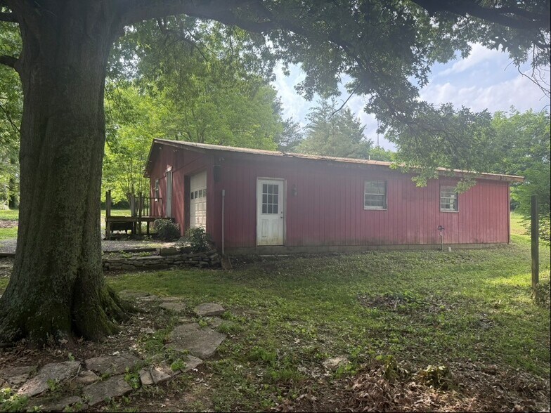 More Photos Of 4794 Murfreesboro Rd, Arrington Office For Lease