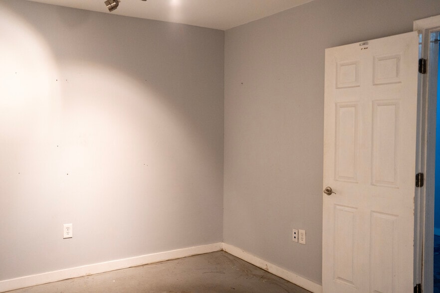 More Photos Of 16300 SW 137th Ave, Miami Warehouse For Sale