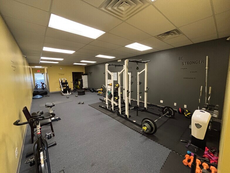 More Photos Of 5867-5873 Mayfield Rd, Mayfield Heights Storefront Retail Office For Lease