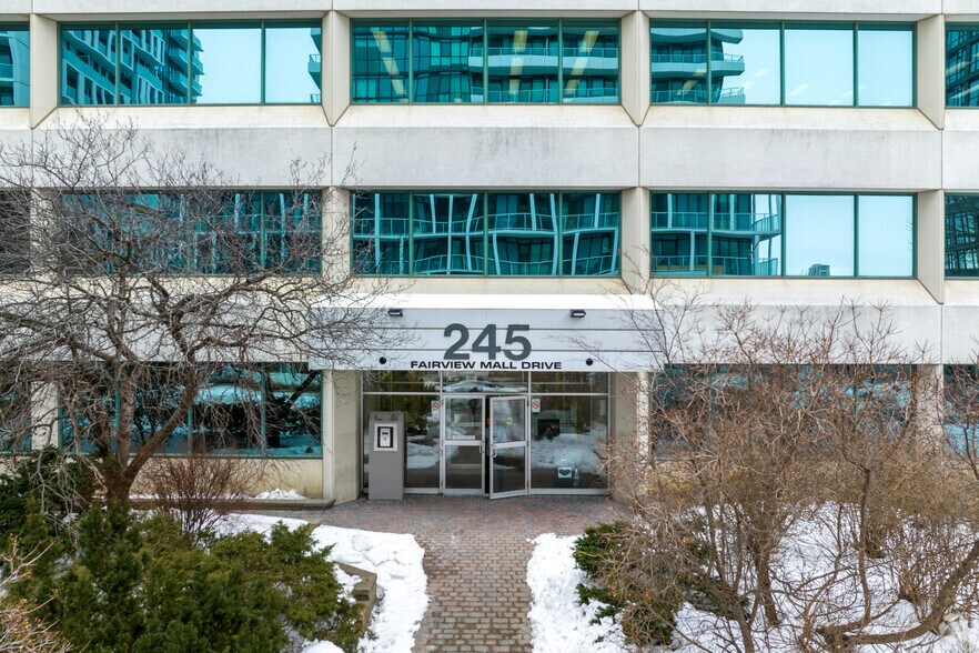 More Photos Of 245 Fairview Mall Dr, Toronto Office For Lease
