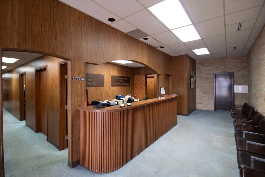 More Photos Of 600 S Closner Blvd, Edinburg Office For Sale
