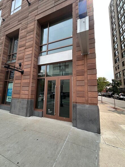 More Photos Of 99 Kneeland St, Boston Apartments For Lease