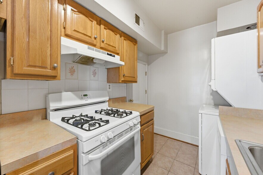 More Photos Of 2263 12th St NW, Washington Storefront Retail Residential For Sale