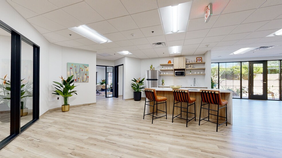 More Photos Of 2025 N 3rd St, Phoenix Unknown For Lease