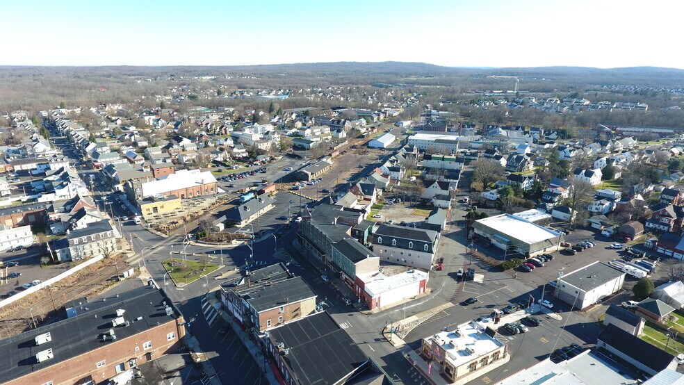 More Photos Of 200 Apple St, Quakertown Medical For Lease