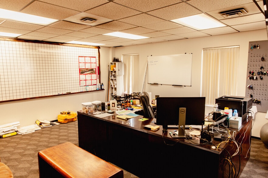 More Photos Of 3448 N Huetter Rd, Post Falls Office For Sale