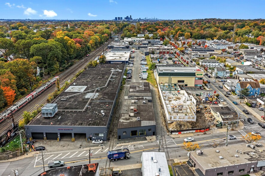 More Photos Of 500 Ogden Ave, Mamaroneck Warehouse For Lease