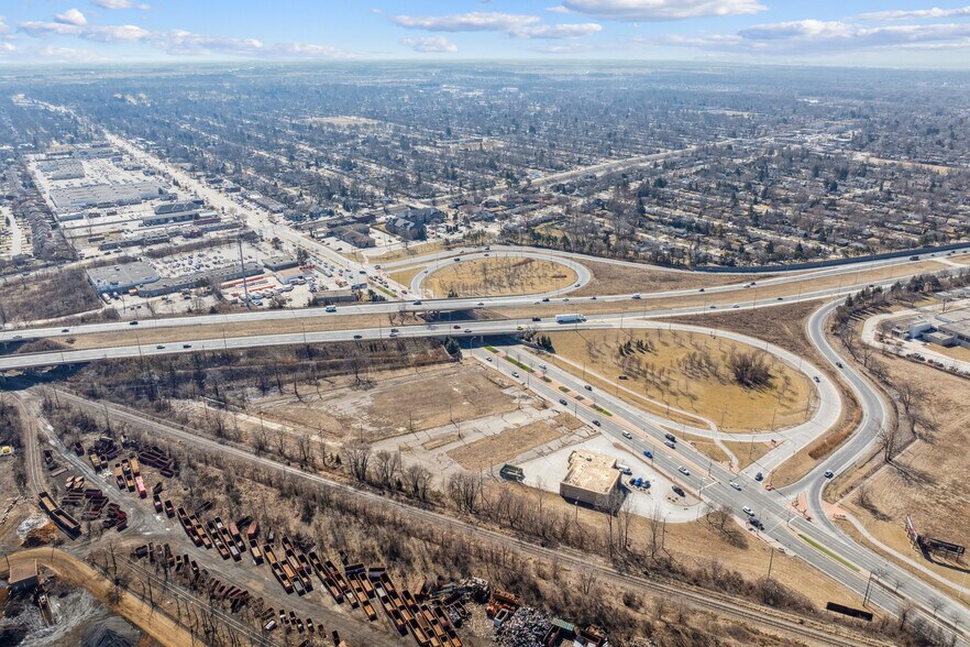 More Photos Of 2714 Dougall Ave, Windsor Land For Sale