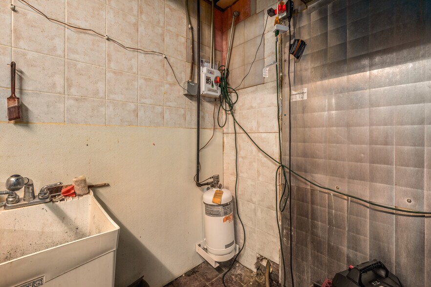 More Photos Of 6940 US Highway 27 N, Sebring Restaurant For Sale