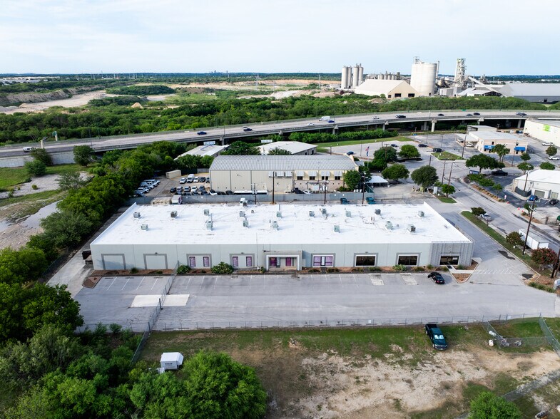 Primary Photo Of 3503 Crosspoint, San Antonio Light Manufacturing For Lease