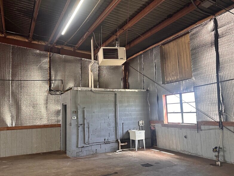 More Photos Of 322 Terminal St SW, Grand Rapids Distribution For Lease