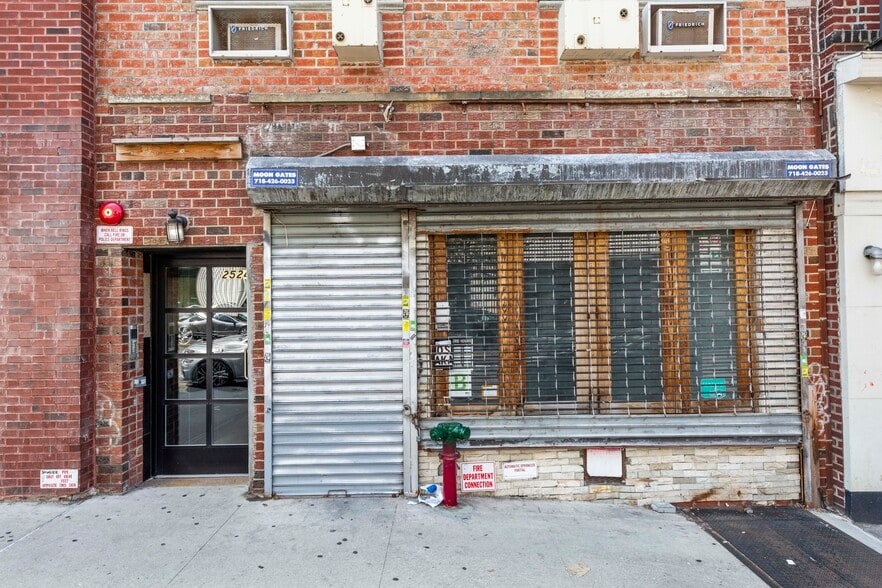 More Photos Of 25-24 Broadway, Astoria Apartments For Lease