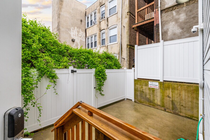 More Photos Of 1309 S 52nd St, Philadelphia Apartments For Sale