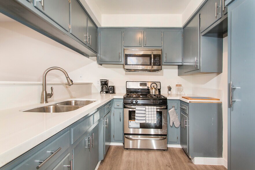 More Photos Of 12128 Ramona Ave, Hawthorne Apartments For Sale