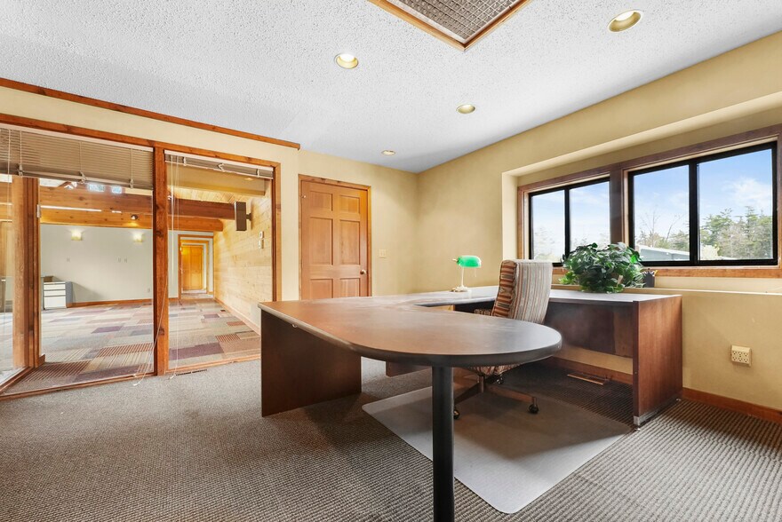 More Photos Of 5955 S Oak St, Glen Arbor Medical For Sale